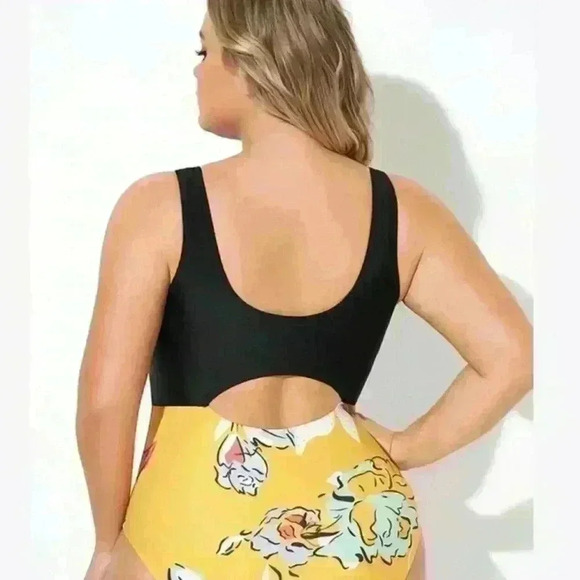 NWT Everyday Sunday Cut out Black/Yellow Floral One piece - Plus Size 3X - Picture 2 of 14